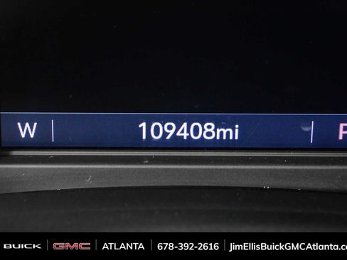 Used 2020 Buick Enclave Premium w/ Sun and Sites Package FWD image 9