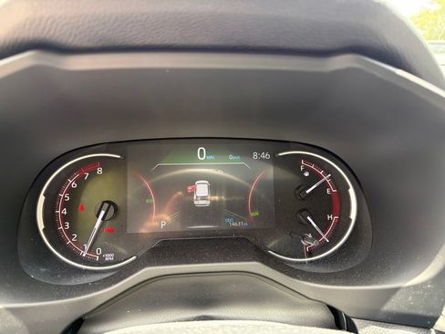 Used 2023 Toyota RAV4 XLE Premium FWD image 9