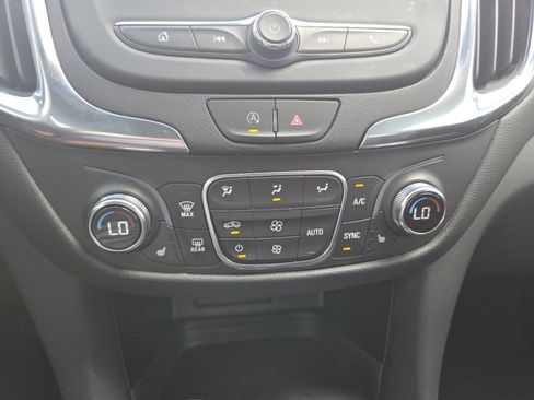 Used 2024 Chevrolet Equinox LT FWD image 33