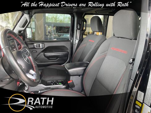 Used 2022 Jeep Gladiator Rubicon w/ Trailer Tow Package AWD/4WD image 11