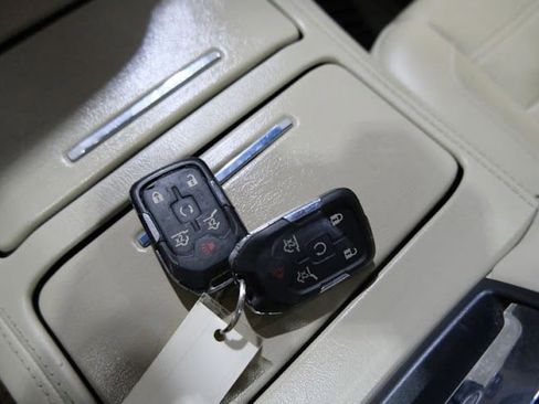 Used 2016 GMC Yukon Denali w/ Open Road Package image 43