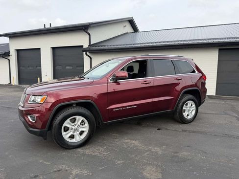 Used 2016 Jeep Grand Cherokee Laredo w/ Quick Order Package 23E AWD/4WD image 2