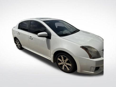 Used 2012 Nissan Sentra 2.0 SR w/ Special Edition Pkg FWD image 9