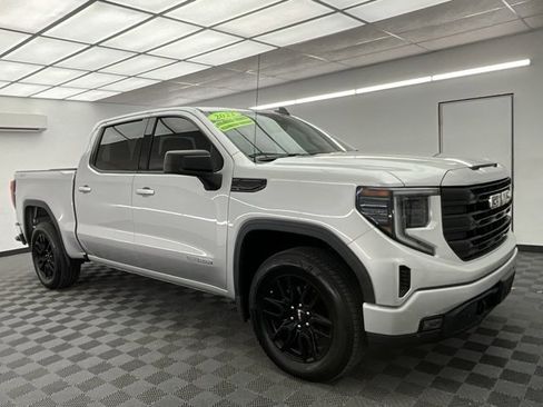 Used 2022 GMC Sierra 1500 Elevation image 3