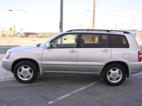 Used 2006 Toyota Highlander Sport FWD image 3