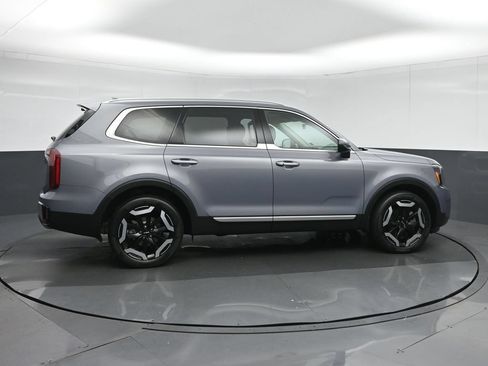 Used 2023 Kia Telluride S w/ S Sunroof Package FWD image 8
