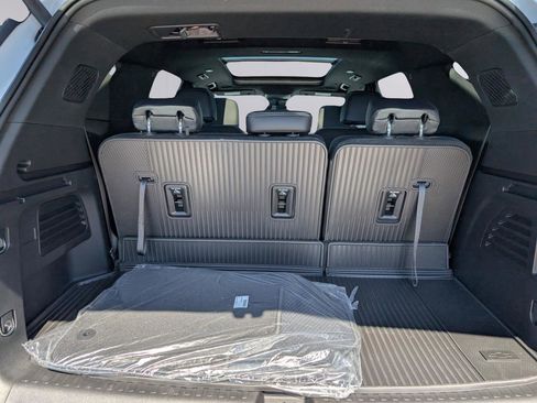 New 2026 Chevrolet Traverse LT w/ Sun and Wheel Package FWD image 20