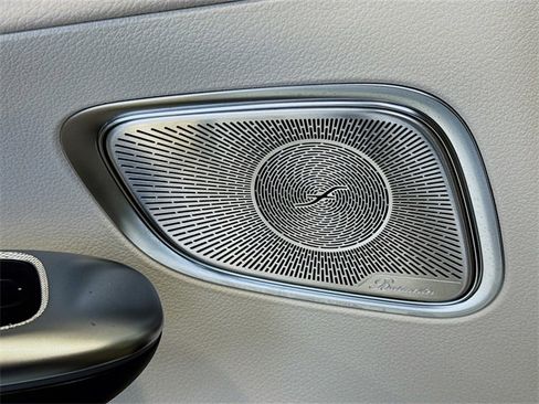 Used 2025 Mercedes-Benz GLC 300 4MATIC image 19