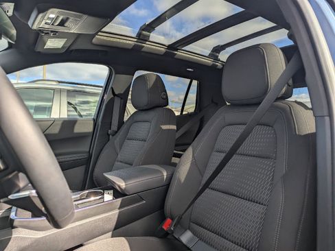 New 2026 Chevrolet Equinox LT image 44