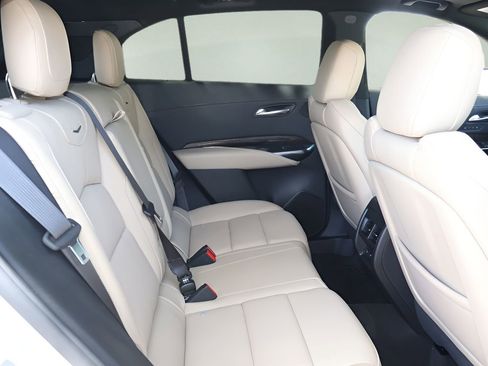 Used 2024 Cadillac XT4 Premium Luxury FWD image 16