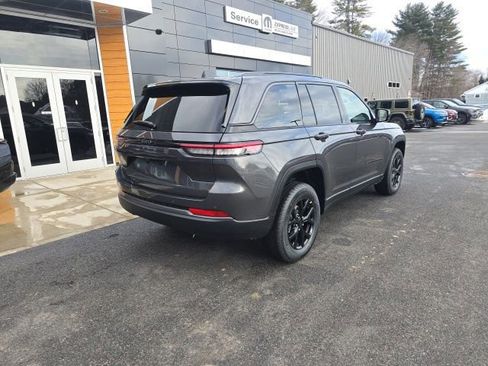 New 2026 Jeep Grand Cherokee Laredo image 6