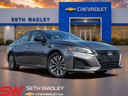 Used 2024 Nissan Altima 2.5 SV