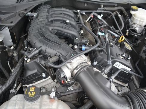 Used 2016 Ford Mustang V6 w/ Equipment Group 051A image 18