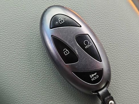 Certified 2025 Hyundai Elantra Limited FWD image 34