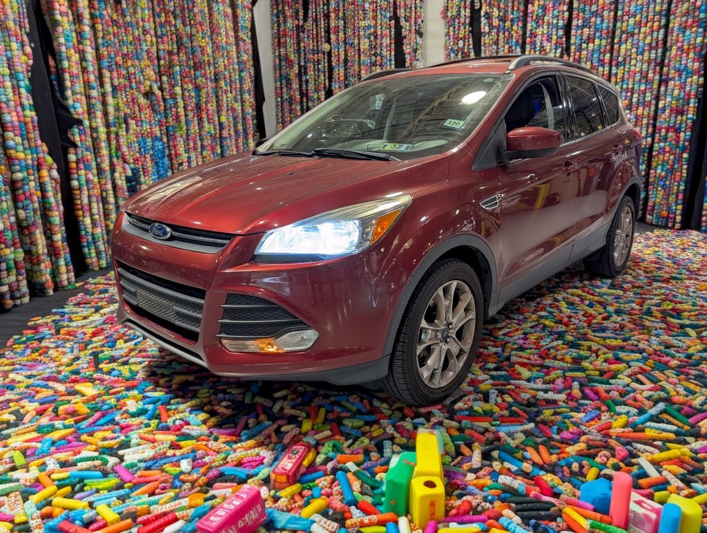 Used 2016 Ford Escape SE w/ SE Leather Comfort Package AWD/4WD image 1