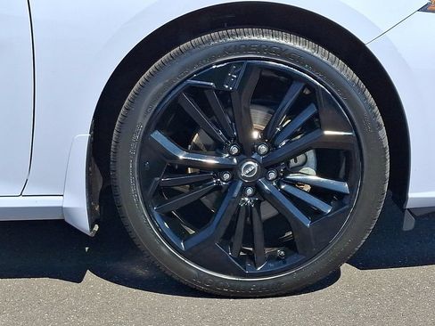 Certified 2023 Nissan Altima 2.5 SR w/ SR Premium Package FWD image 8