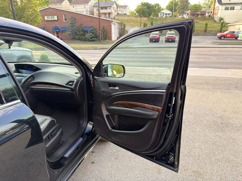 Used 2017 Acura MDX SH-AWD image 18