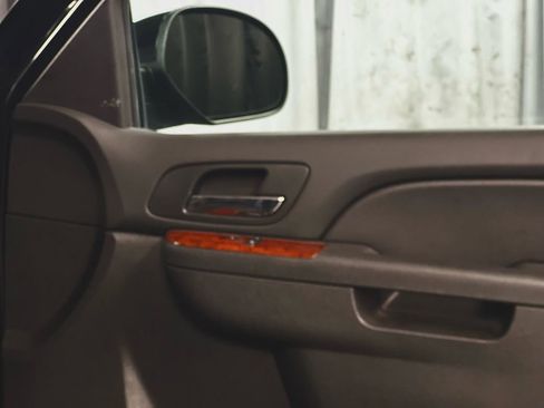 Used 2014 Chevrolet Tahoe LS image 31