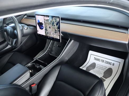 Used 2020 Tesla Model 3 Performance image 35