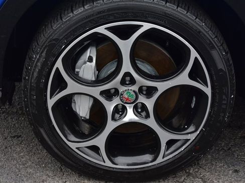 Used 2024 Alfa Romeo Tonale Ti image 10