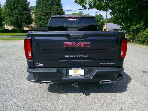Used 2023 GMC Sierra 1500 Denali w/ Denali Reserve Package AWD/4WD image 4