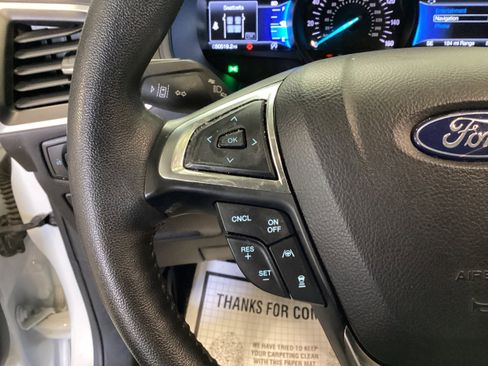 Used 2022 Ford Edge SEL image 21