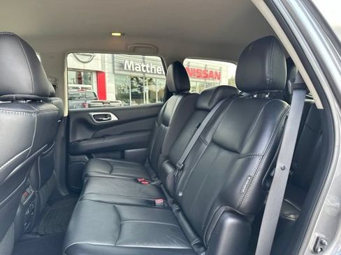 Used 2020 Nissan Pathfinder SL AWD/4WD image 22