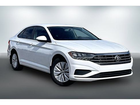 Used 2019 Volkswagen Jetta S w/ Driver Assistance Package FWD image 3