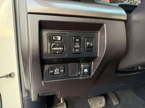 Used 2015 Toyota Tundra SR5 image 28