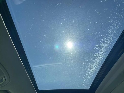 Used 2021 Kia Niro Touring image 16