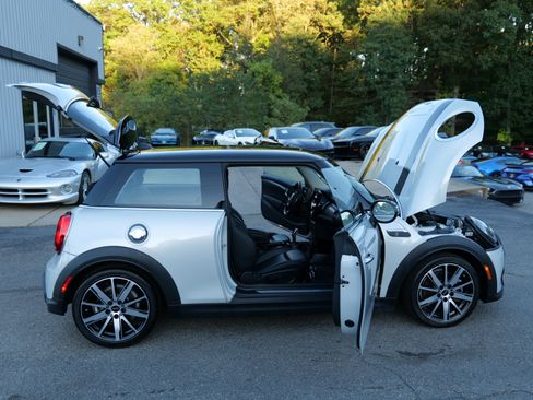 Used 2023 MINI Cooper S image 61