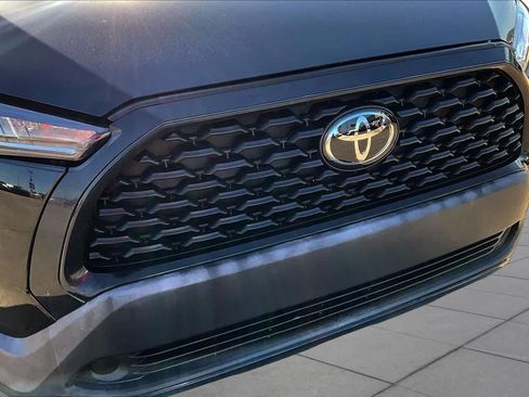 Used 2023 Toyota Corolla Cross LE w/ Moonroof Package FWD image 30