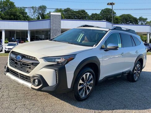 New 2025 Subaru Outback Touring w/ Popular Package #2 AWD/4WD image 3