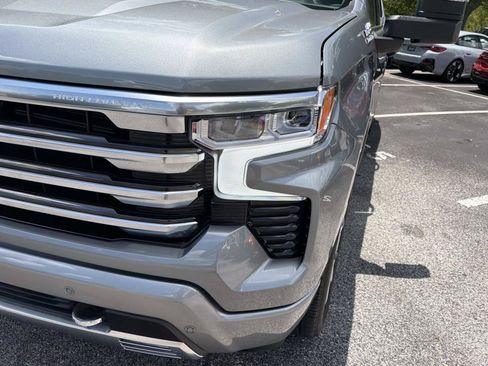 Used 2024 Chevrolet Silverado 1500 High Country w/ High Country Premium Package AWD/4WD image 10