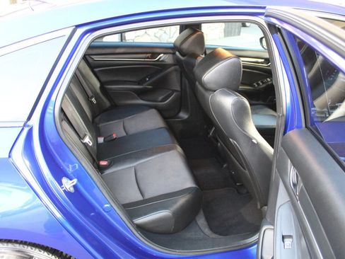 Used 2019 Honda Accord Sport image 11