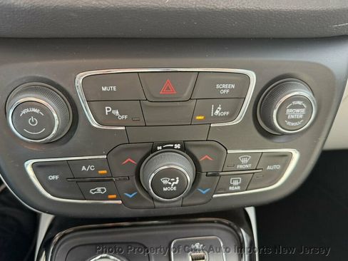 Used 2018 Jeep Compass Limited AWD/4WD image 25
