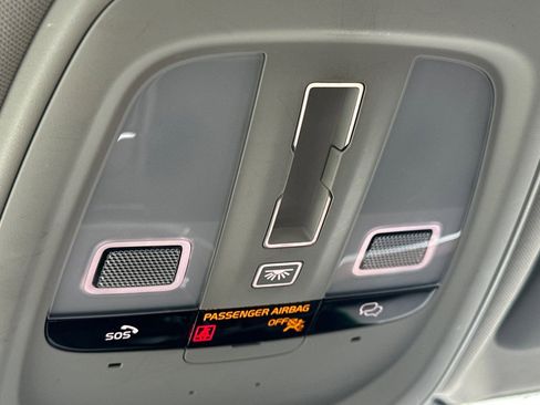 Used 2024 Volvo S60 B5 Plus image 23