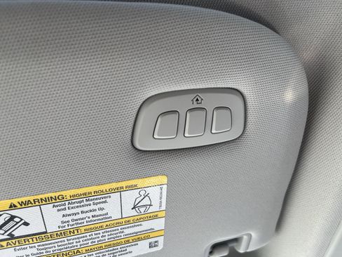 Used 2025 Ford Expedition Active AWD/4WD image 30