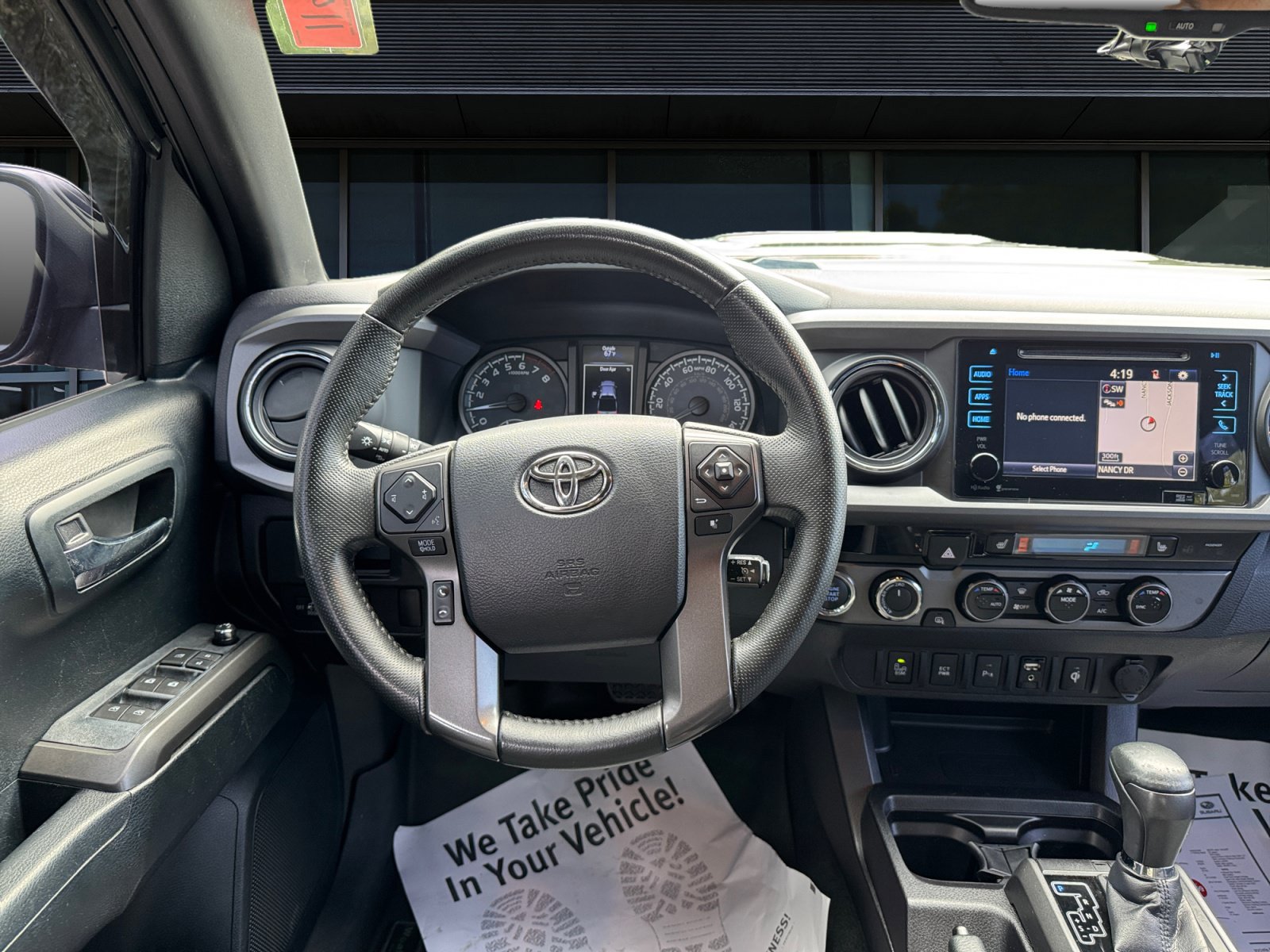 Used 2016 Toyota Tacoma TRD Sport w/ Premium & Technology Package AWD/4WD image 4