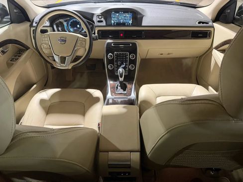 Used 2016 Volvo XC70 T5 Platinum w/ Climate Package AWD/4WD image 10