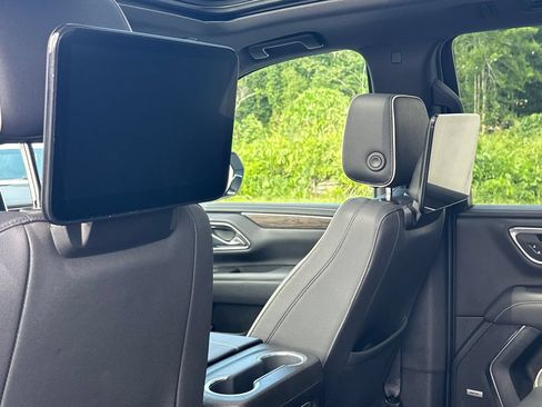 Used 2023 Chevrolet Tahoe Premier AWD/4WD image 23