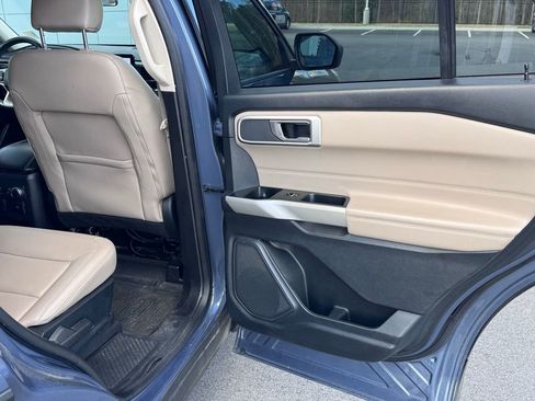 Used 2021 Ford Explorer XLT w/ Equipment Group 202A image 25