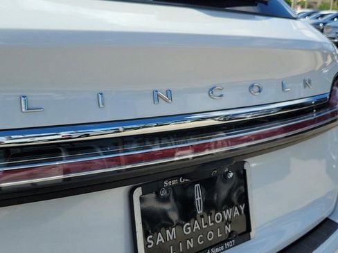 Certified 2023 Lincoln Nautilus Reserve AWD/4WD image 10