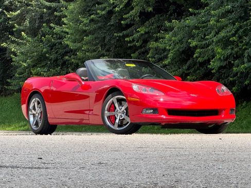 Used 2009 Chevrolet Corvette Convertible w/ Preferred Equipment Group RWD image 2