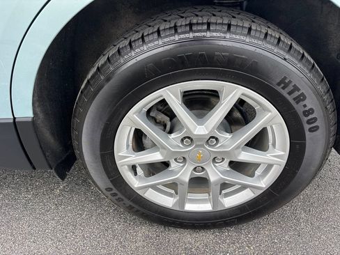 Used 2022 Chevrolet Equinox LT AWD/4WD image 11