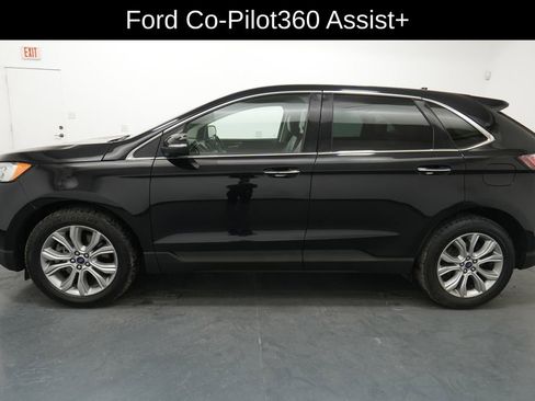Used 2019 Ford Edge Titanium w/ Cold Weather Package AWD/4WD image 4