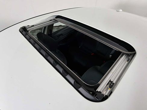 Used 2025 Nissan Altima 2.5 SV w/ SV Special Edition Package FWD image 19