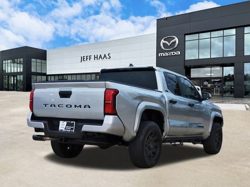 Used 2025 Toyota Tacoma SR5 image 3