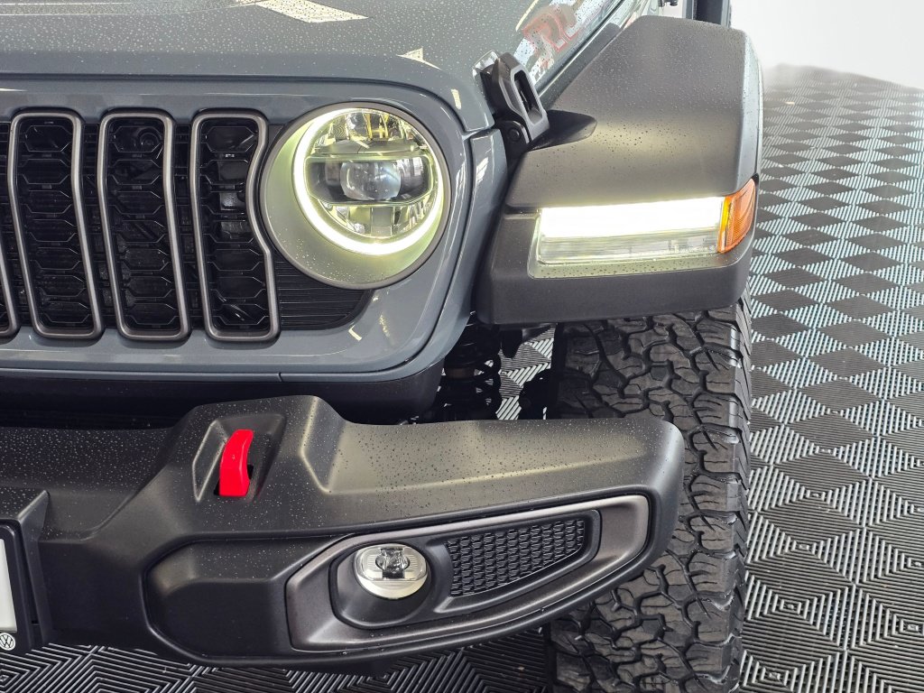 Used 2025 Jeep Wrangler Unlimited Rubicon AWD/4WD image 10
