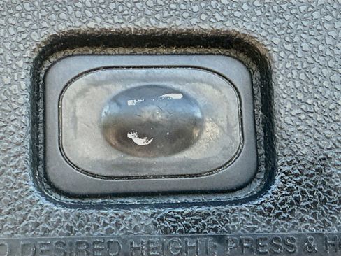 Used 2016 Ford Explorer XLT w/ Equipment Group 202A AWD/4WD image 32